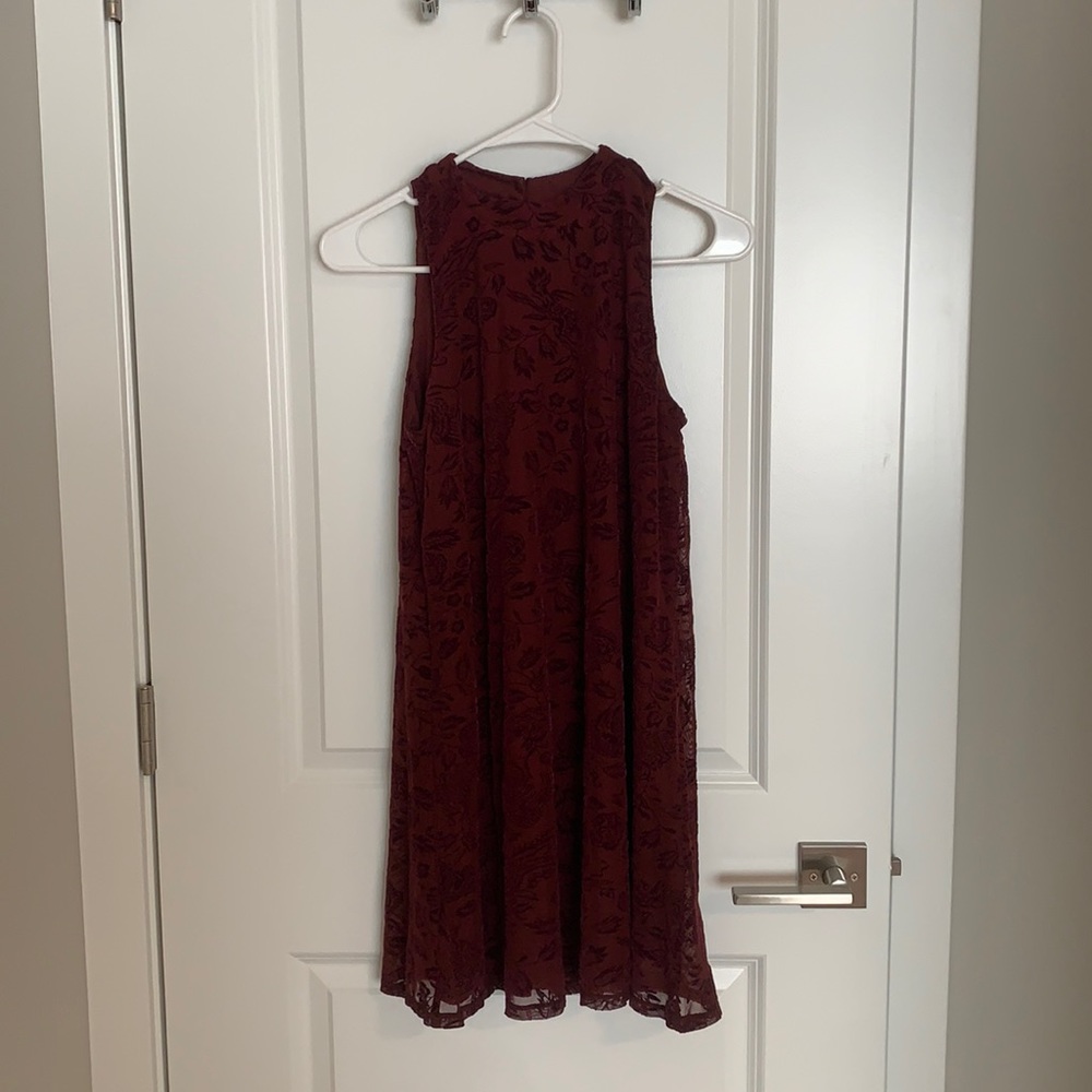 Mockneck velvet lace dress